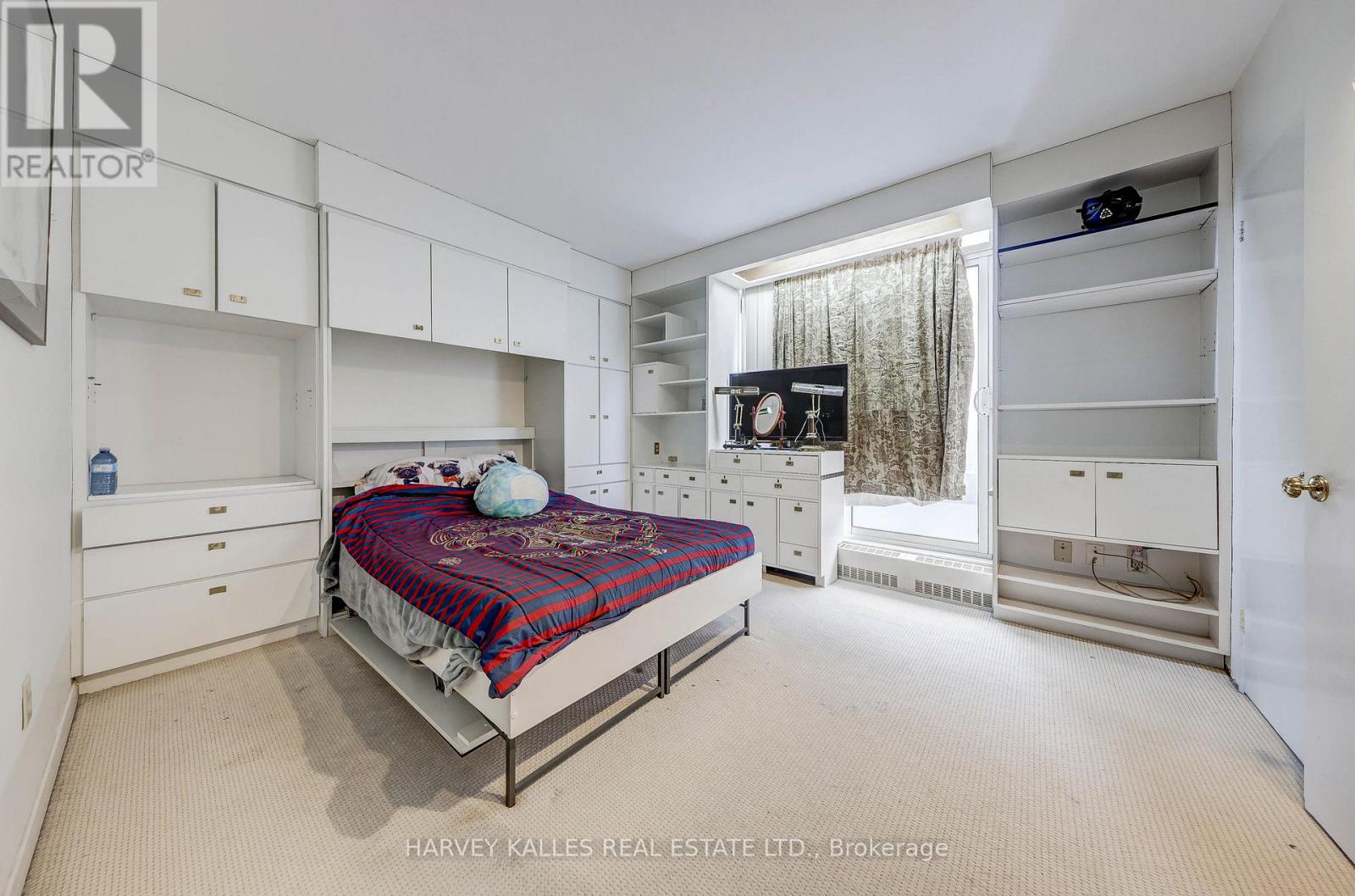 1001 - 2600 BATHURST STREET