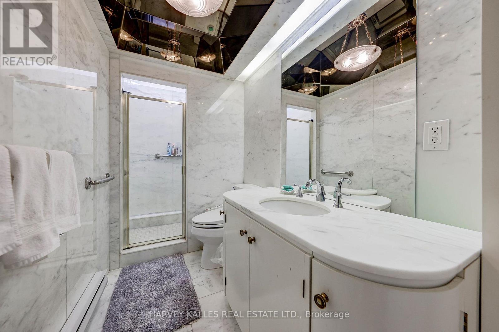 1001 - 2600 BATHURST STREET