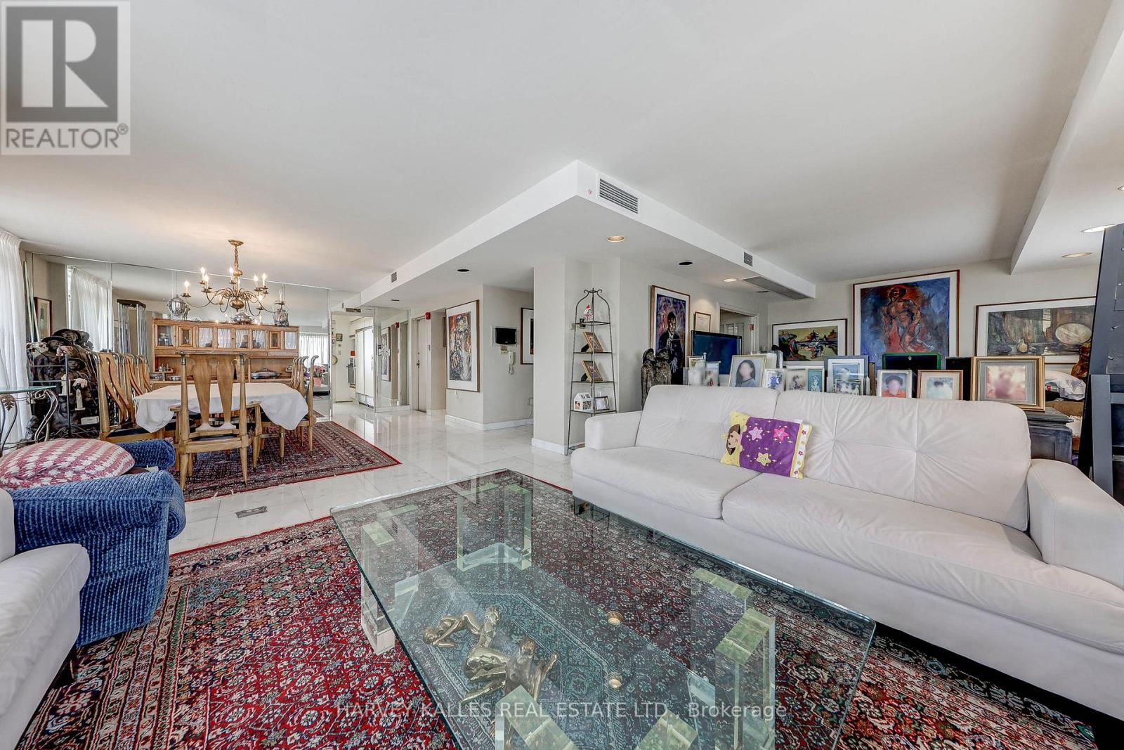 1001 - 2600 BATHURST STREET