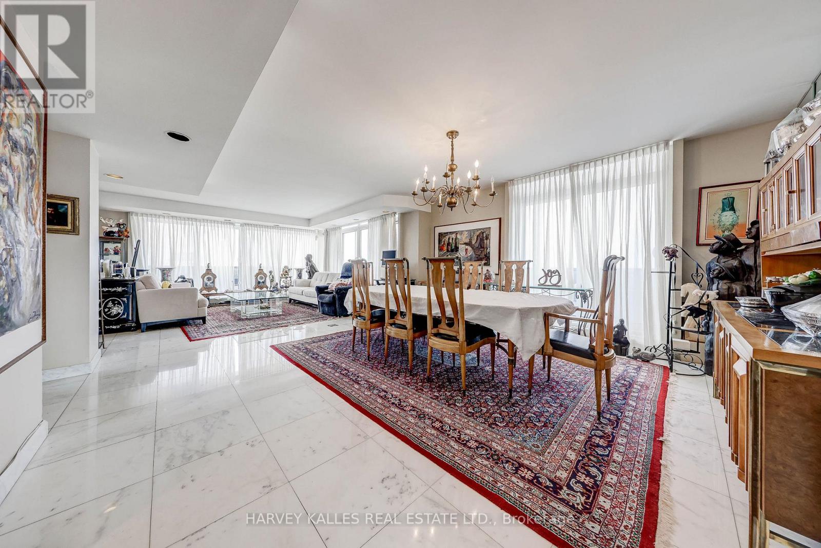 1001 - 2600 BATHURST STREET