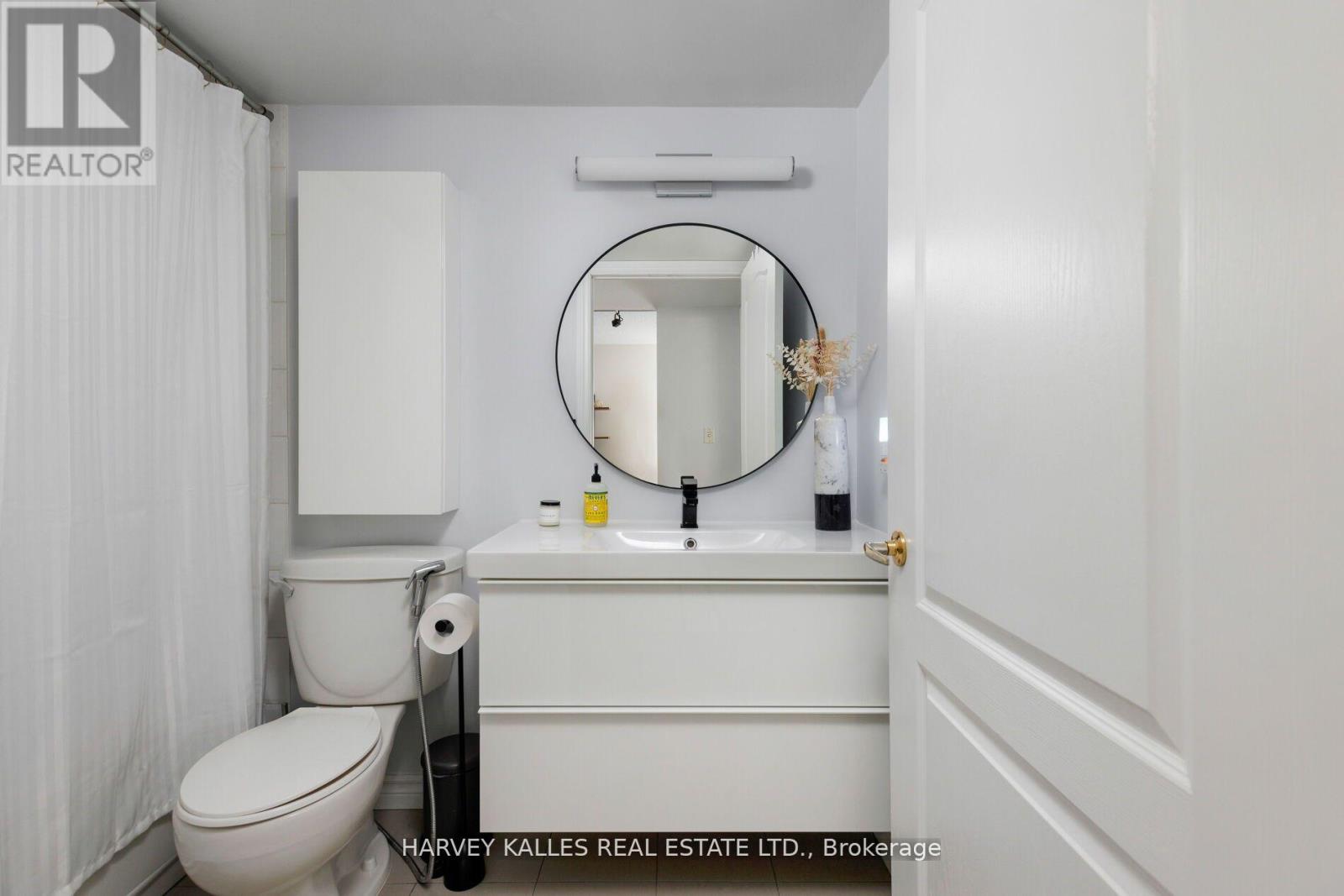 302 - 30 HAYDEN STREET