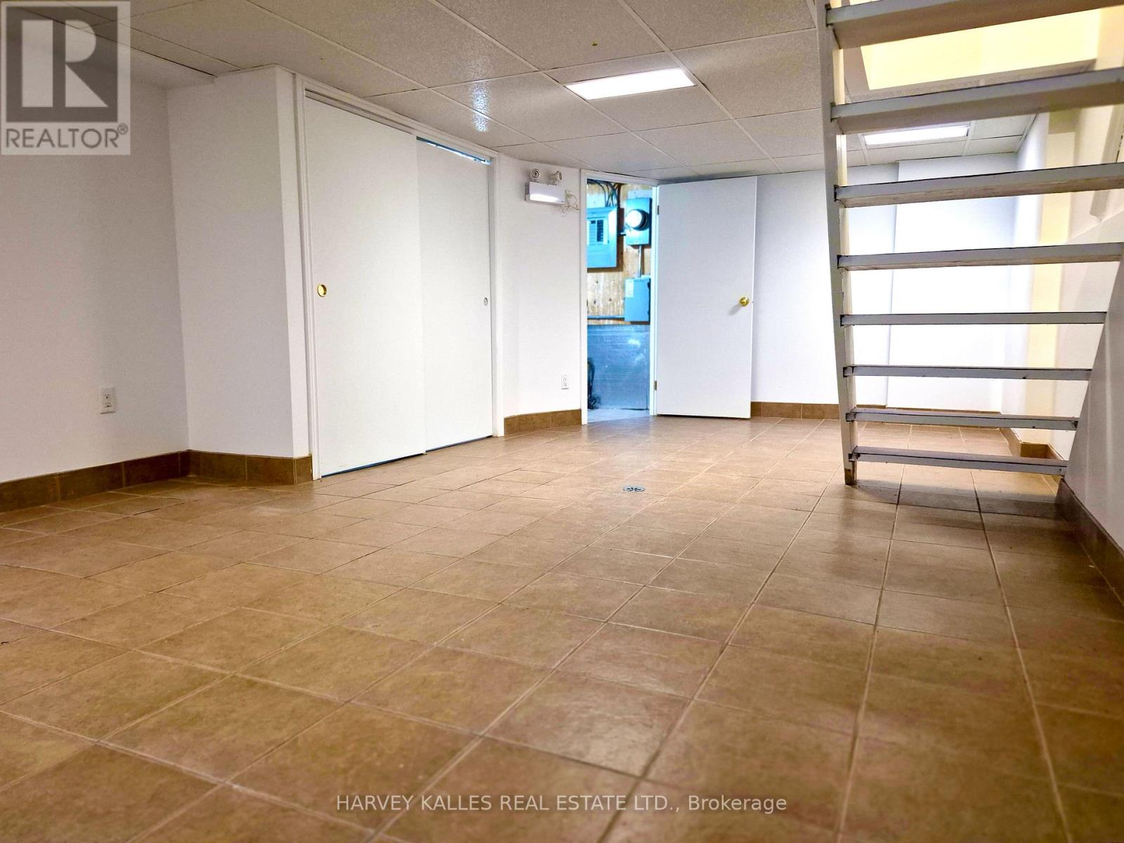 MAIN - 974 BATHURST STREET