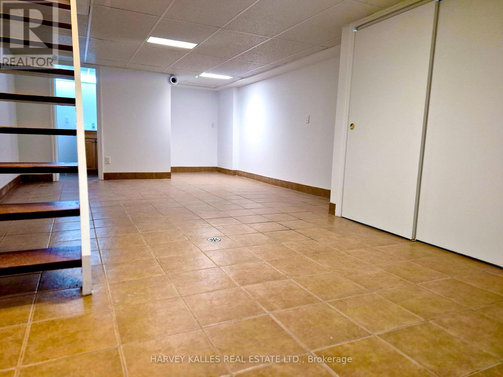 MAIN - 974 BATHURST STREET