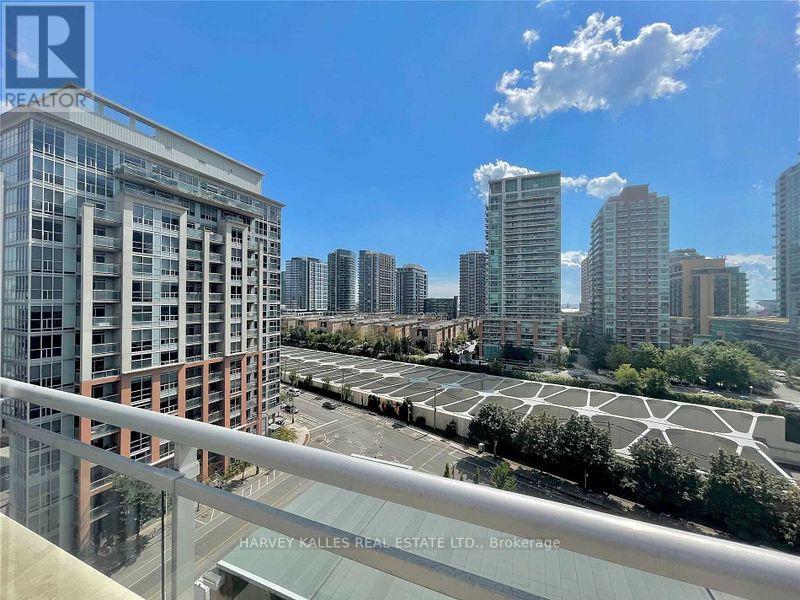 PH832 - 1029 KING STREET W