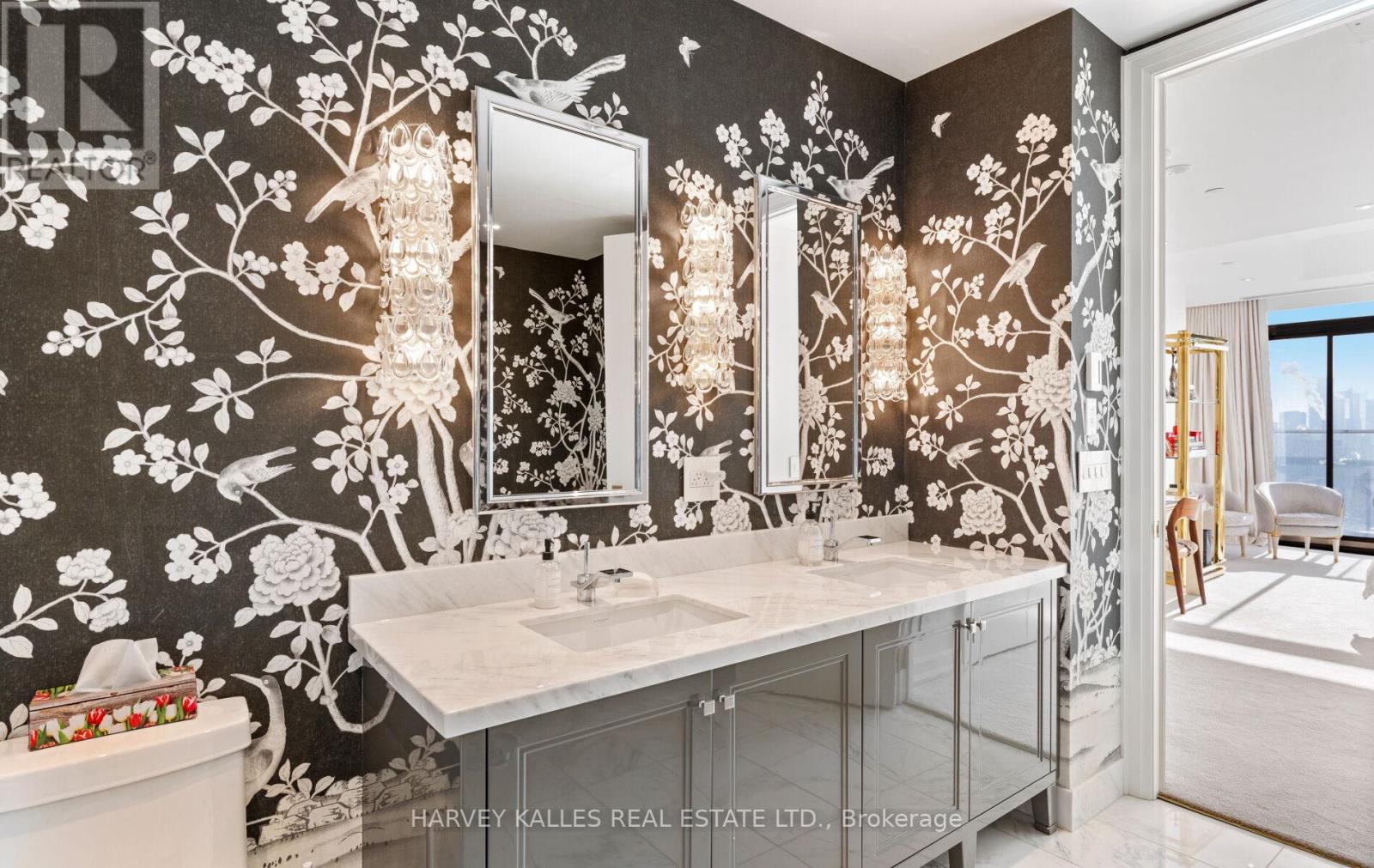 3502 - 200 CUMBERLAND STREET