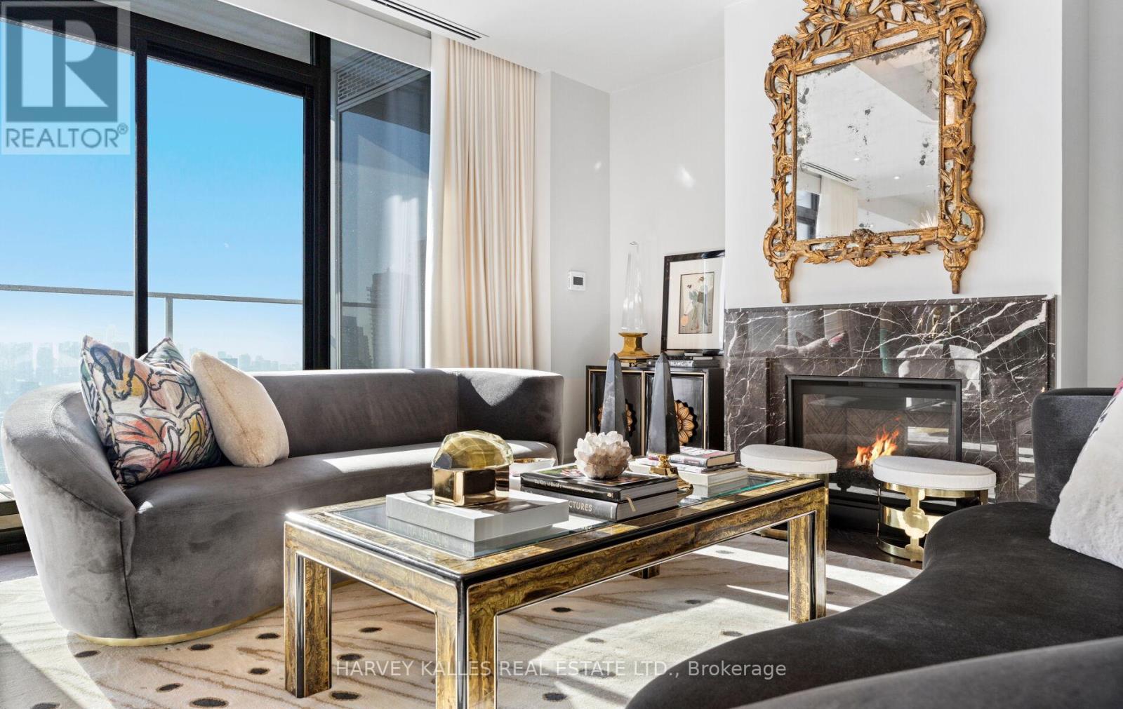 3502 - 200 CUMBERLAND STREET