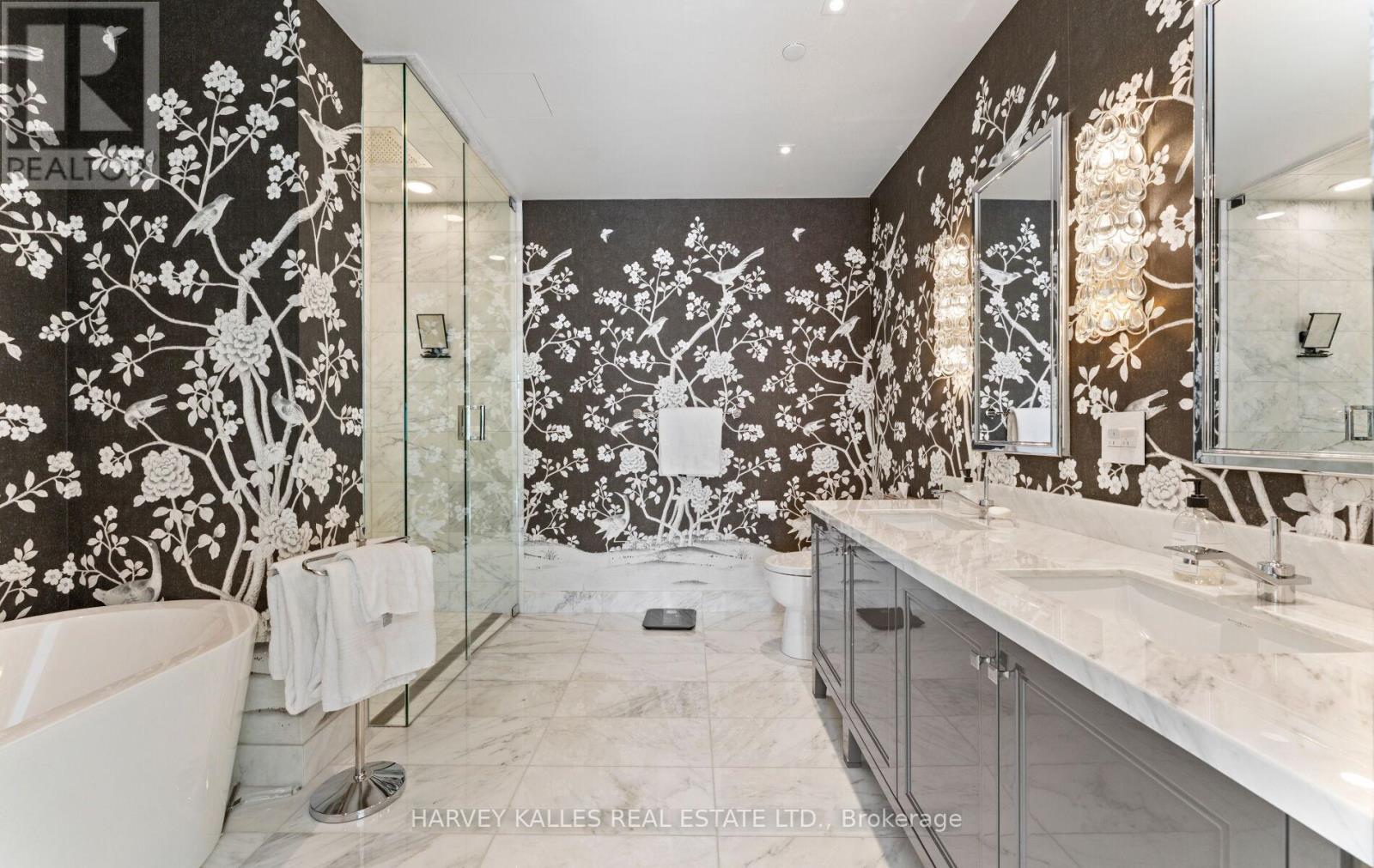 3502 - 200 CUMBERLAND STREET