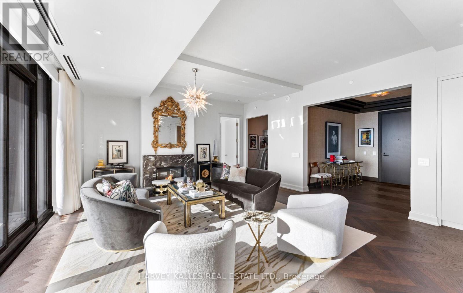 3502 - 200 CUMBERLAND STREET