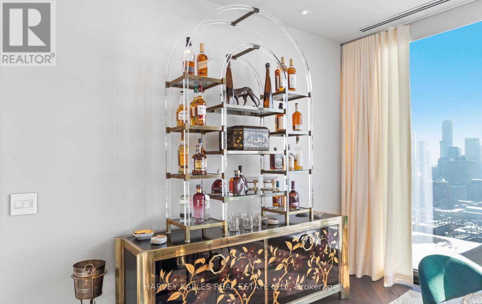 3502 - 200 CUMBERLAND STREET