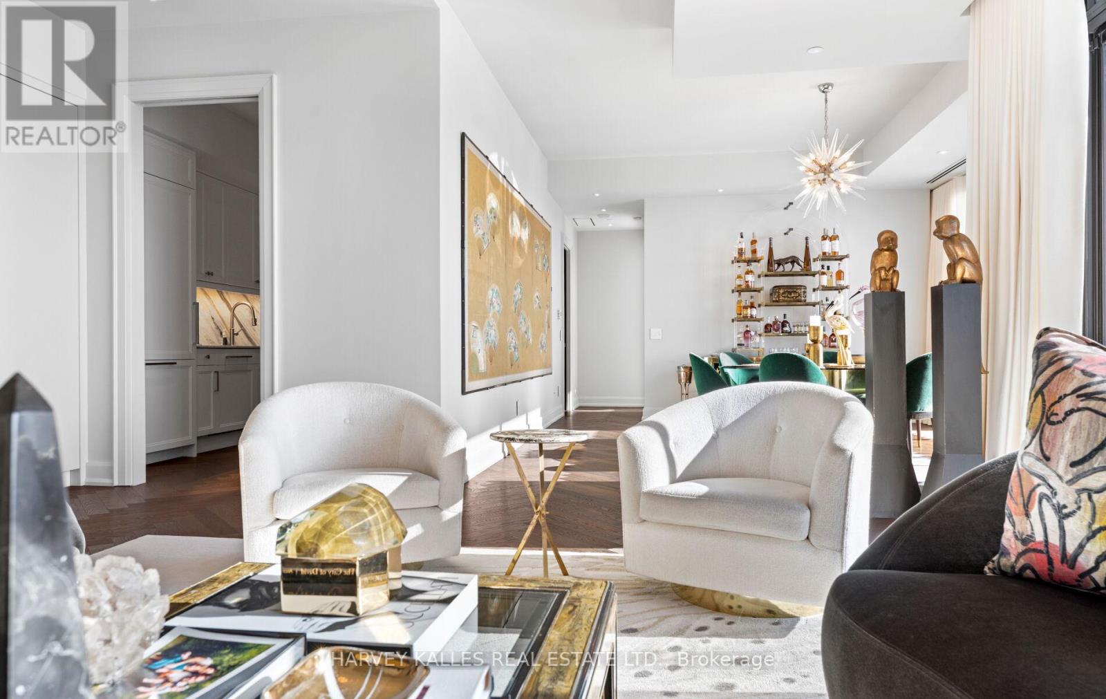 3502 - 200 CUMBERLAND STREET