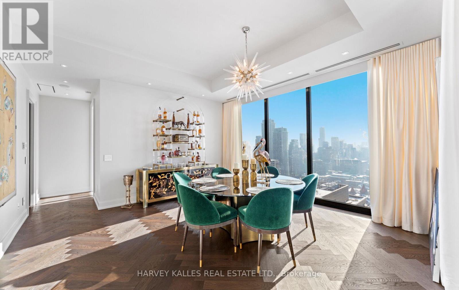 3502 - 200 CUMBERLAND STREET