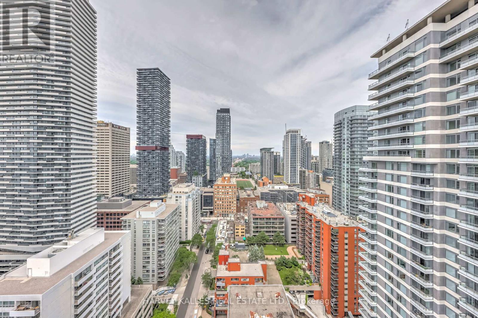 PH02 - 25 HOLLY STREET