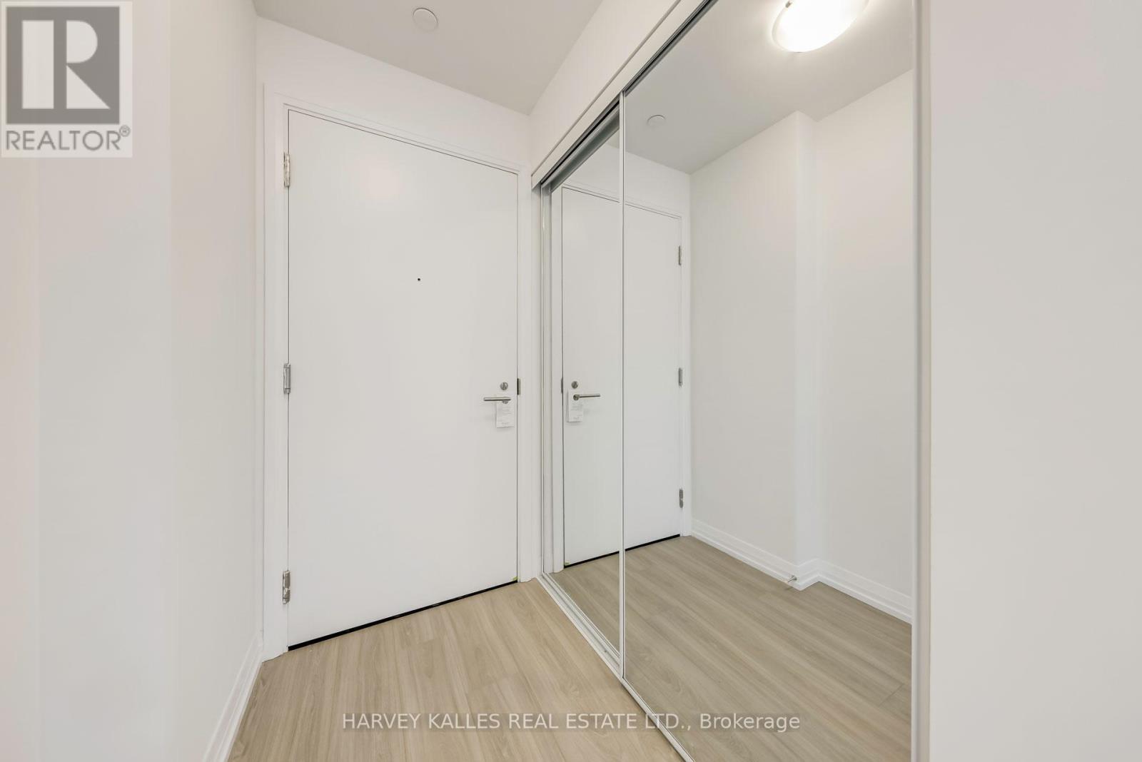 PH02 - 25 HOLLY STREET