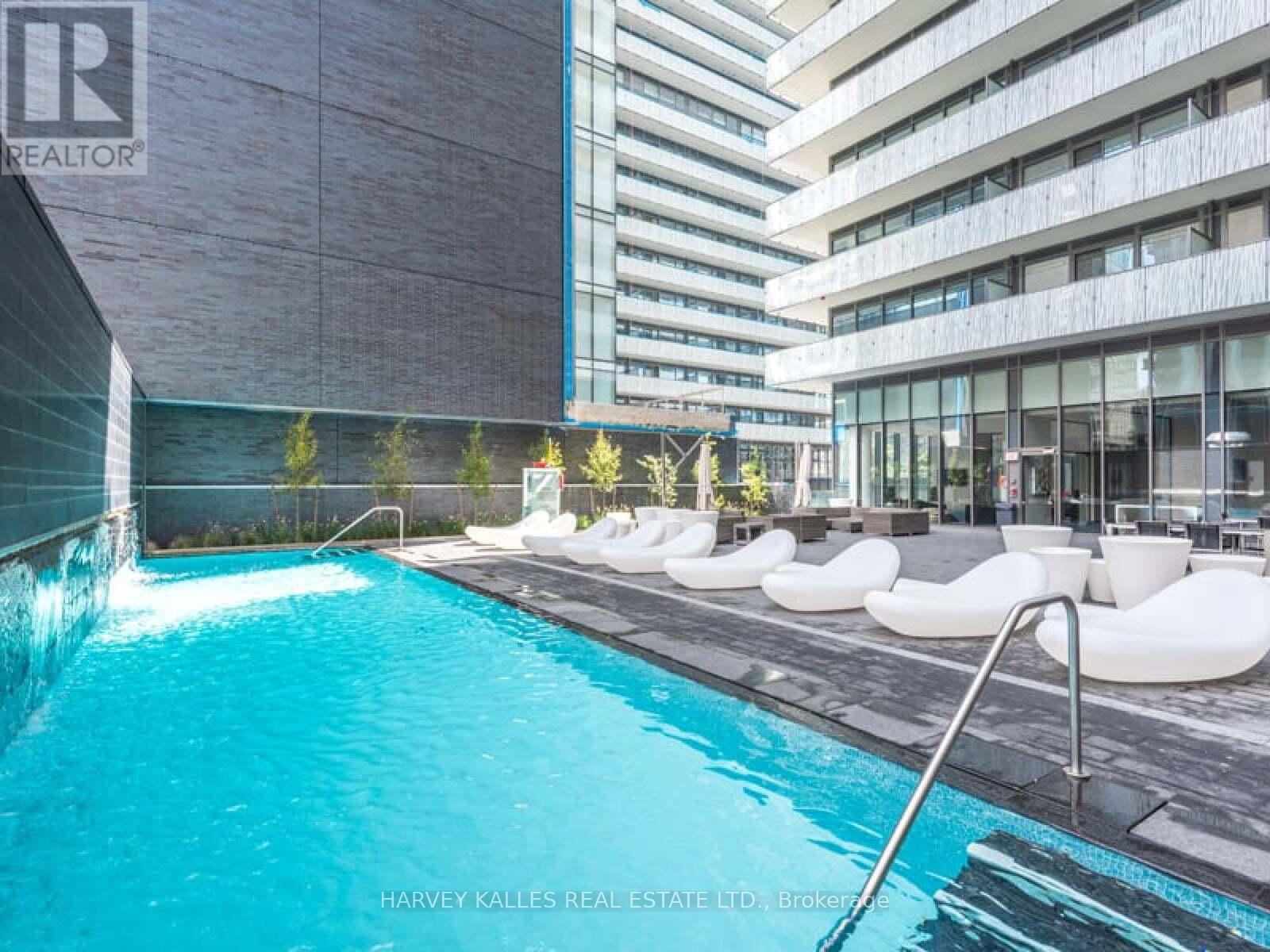 PH 5605 - 42 CHARLES STREET E