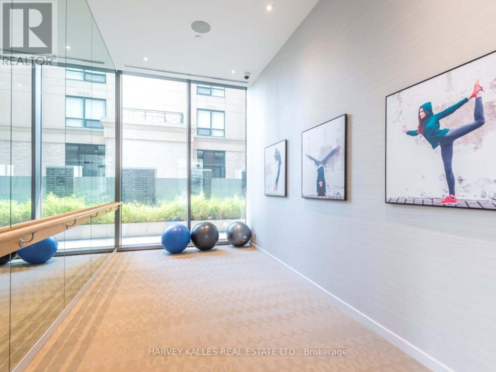 PH 5605 - 42 CHARLES STREET E