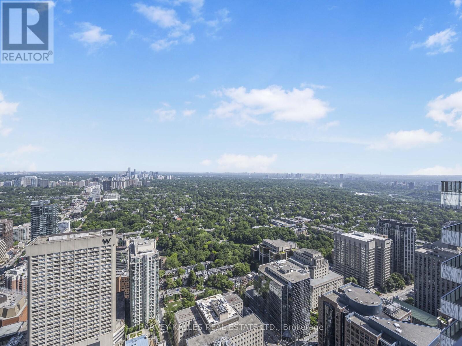 PH 5605 - 42 CHARLES STREET E