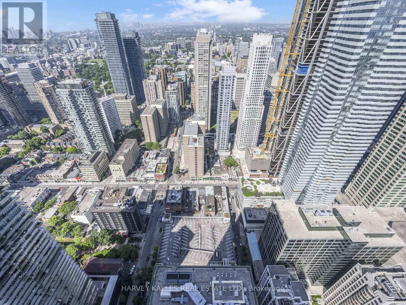 PH 5605 - 42 CHARLES STREET E