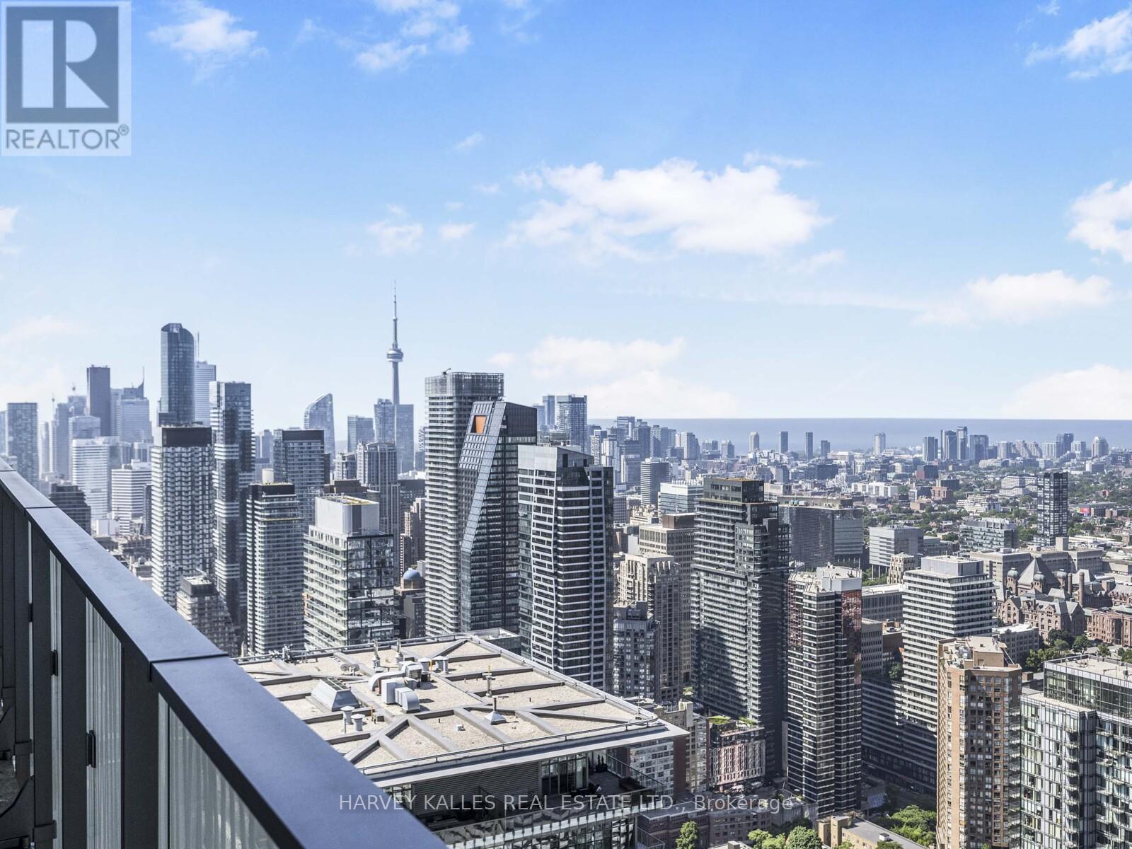 PH 5605 - 42 CHARLES STREET E