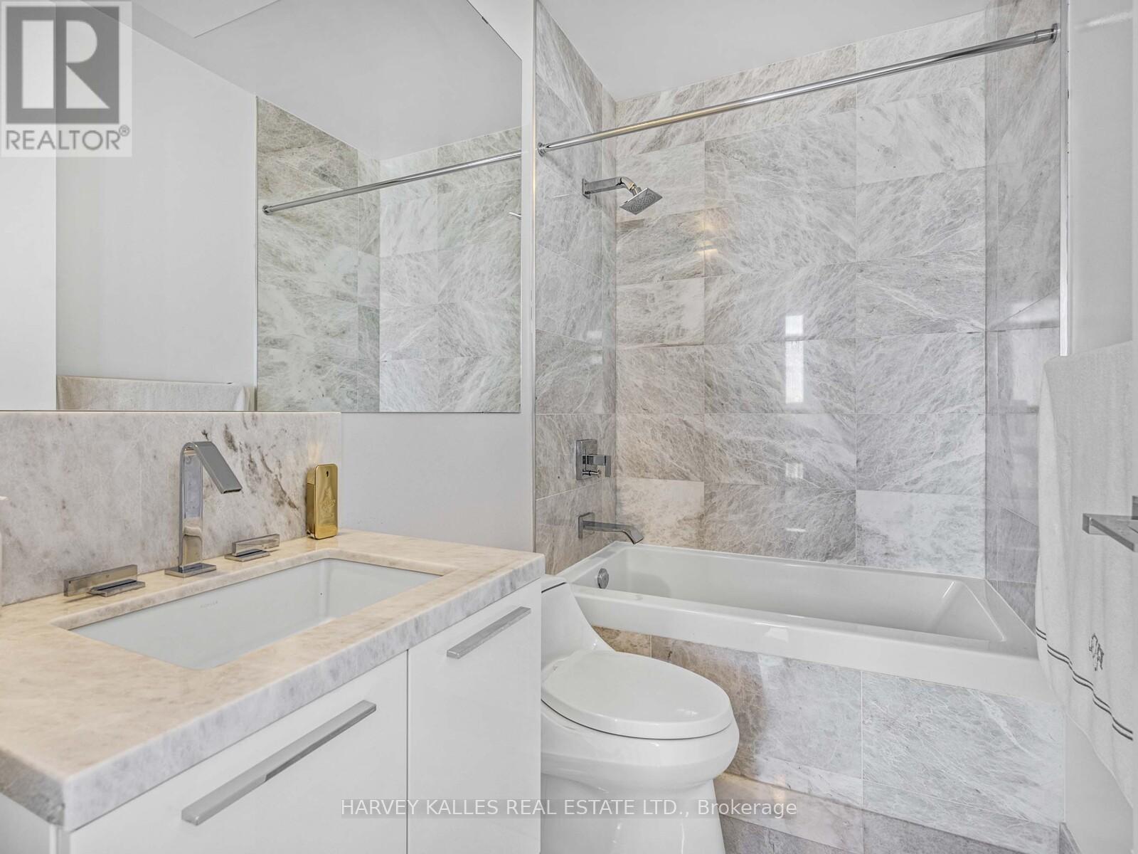 PH 5605 - 42 CHARLES STREET E