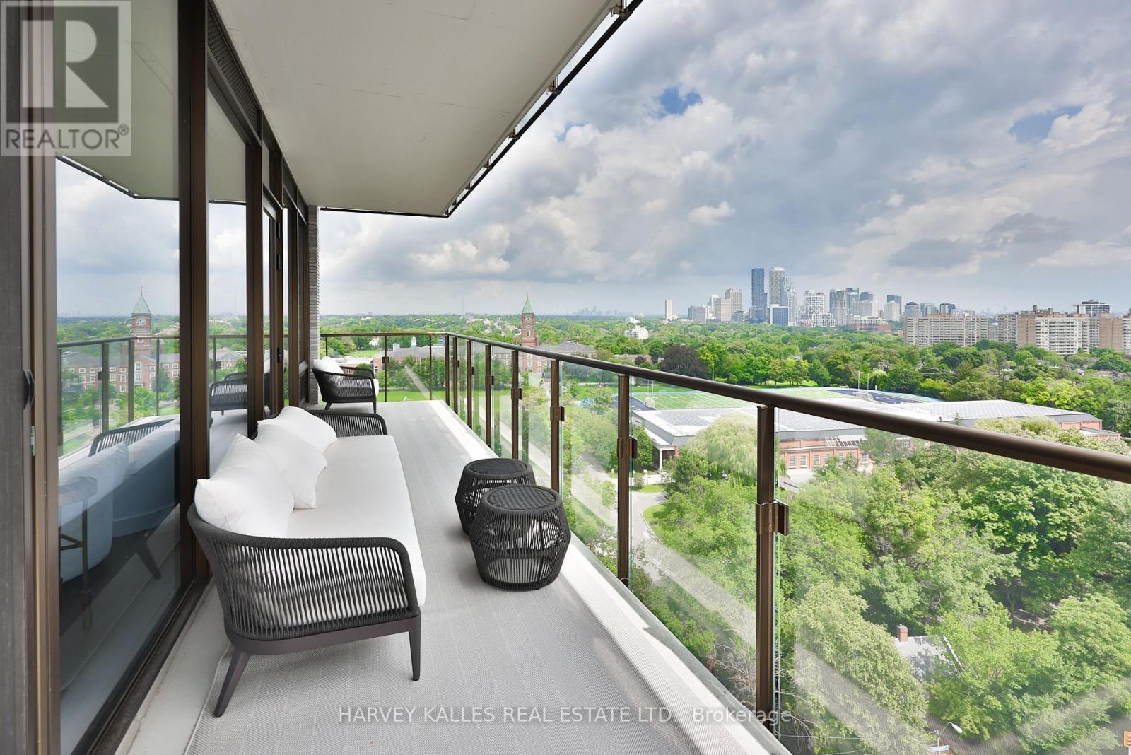 1404 - 215 LONSDALE ROAD