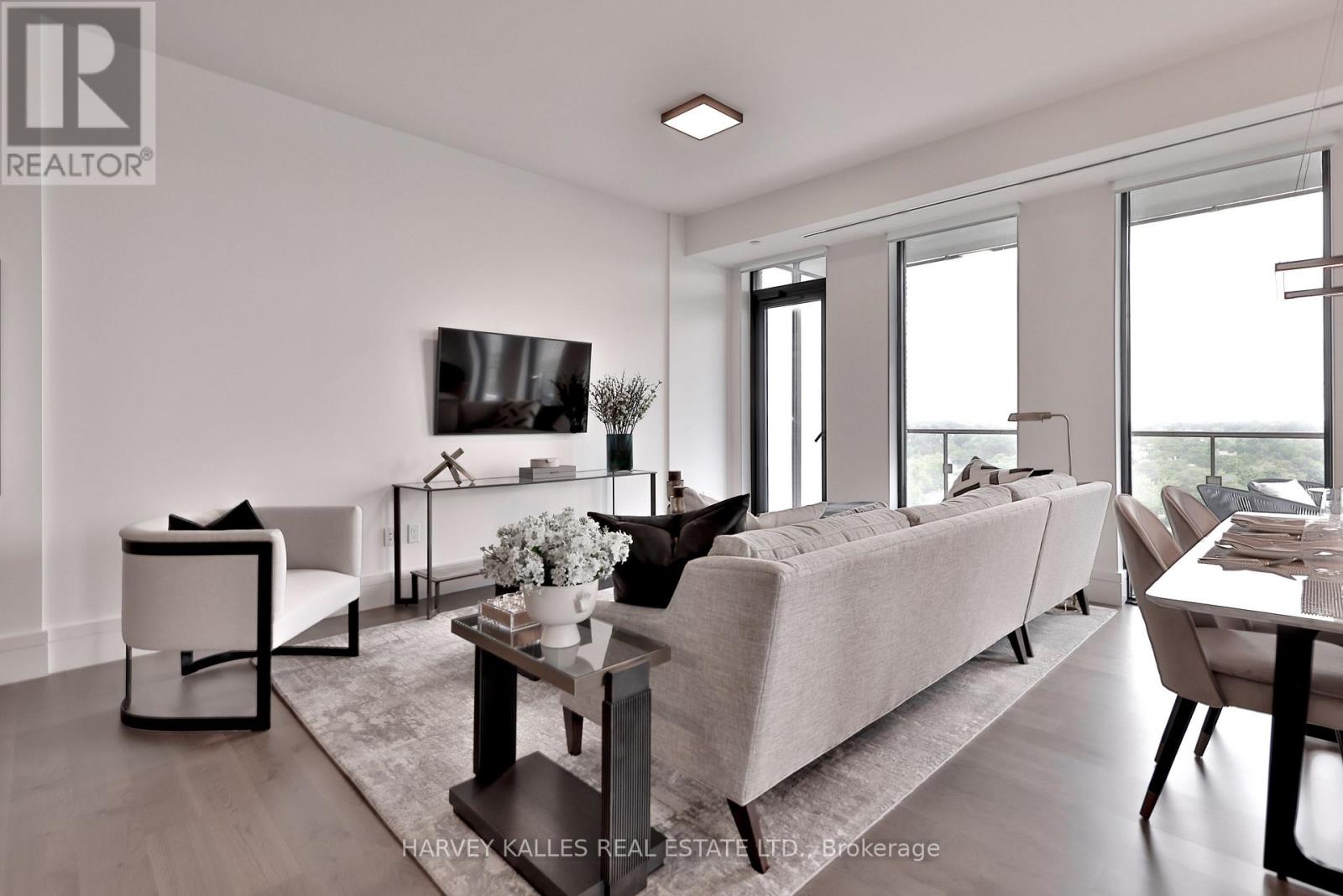 1404 - 215 LONSDALE ROAD