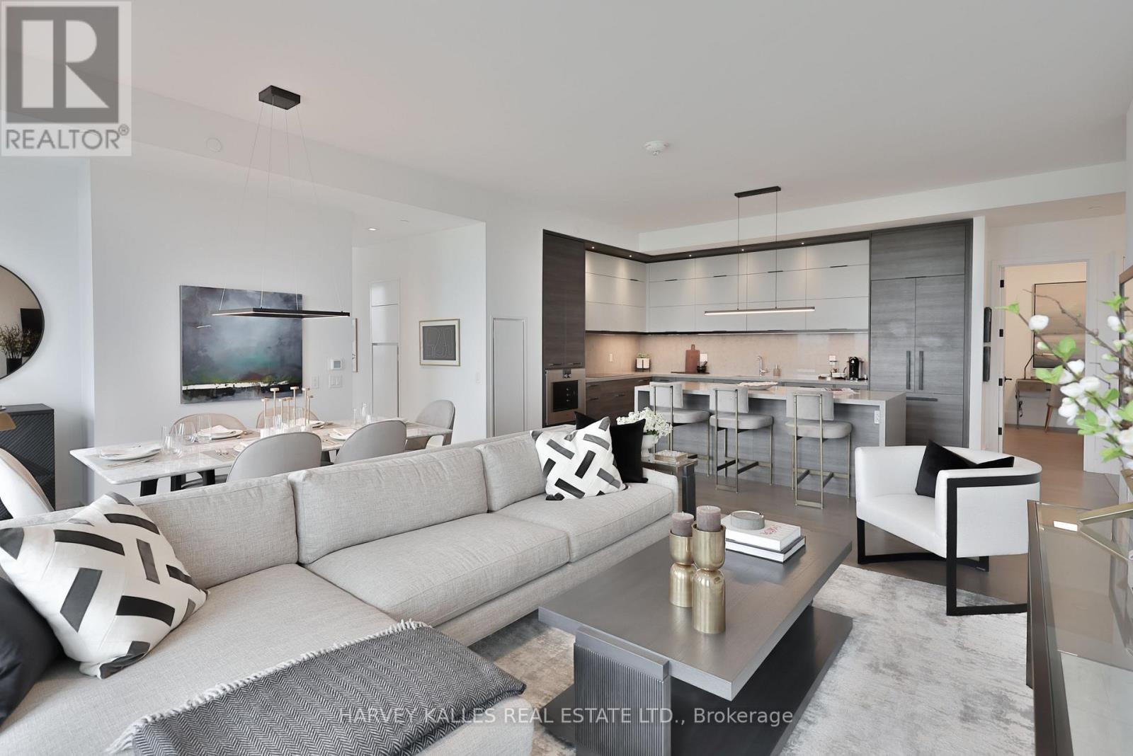 1404 - 215 LONSDALE ROAD