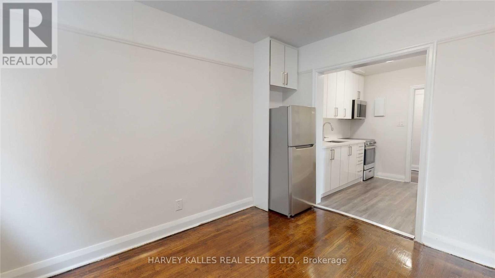 7 - 320 LONSDALE ROAD