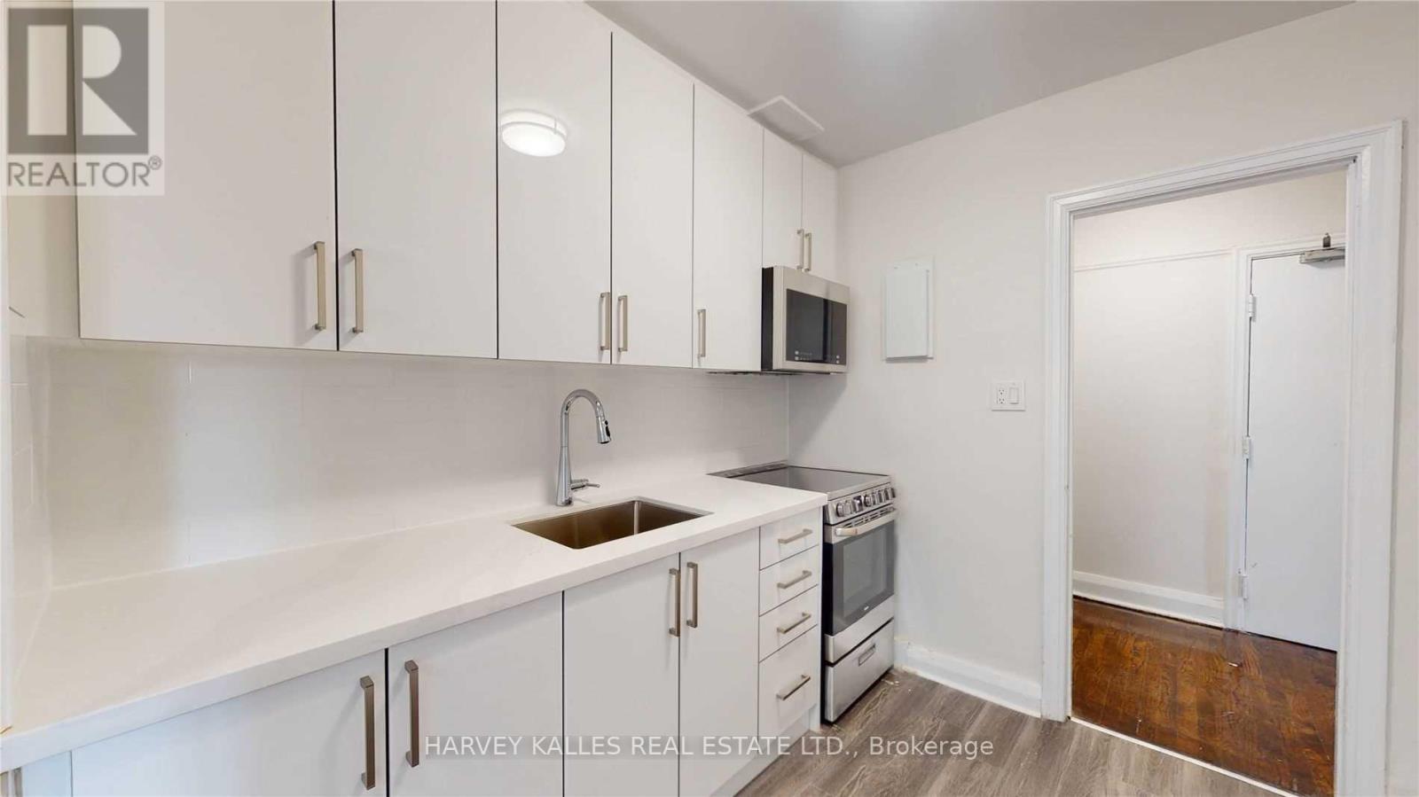 7 - 320 LONSDALE ROAD