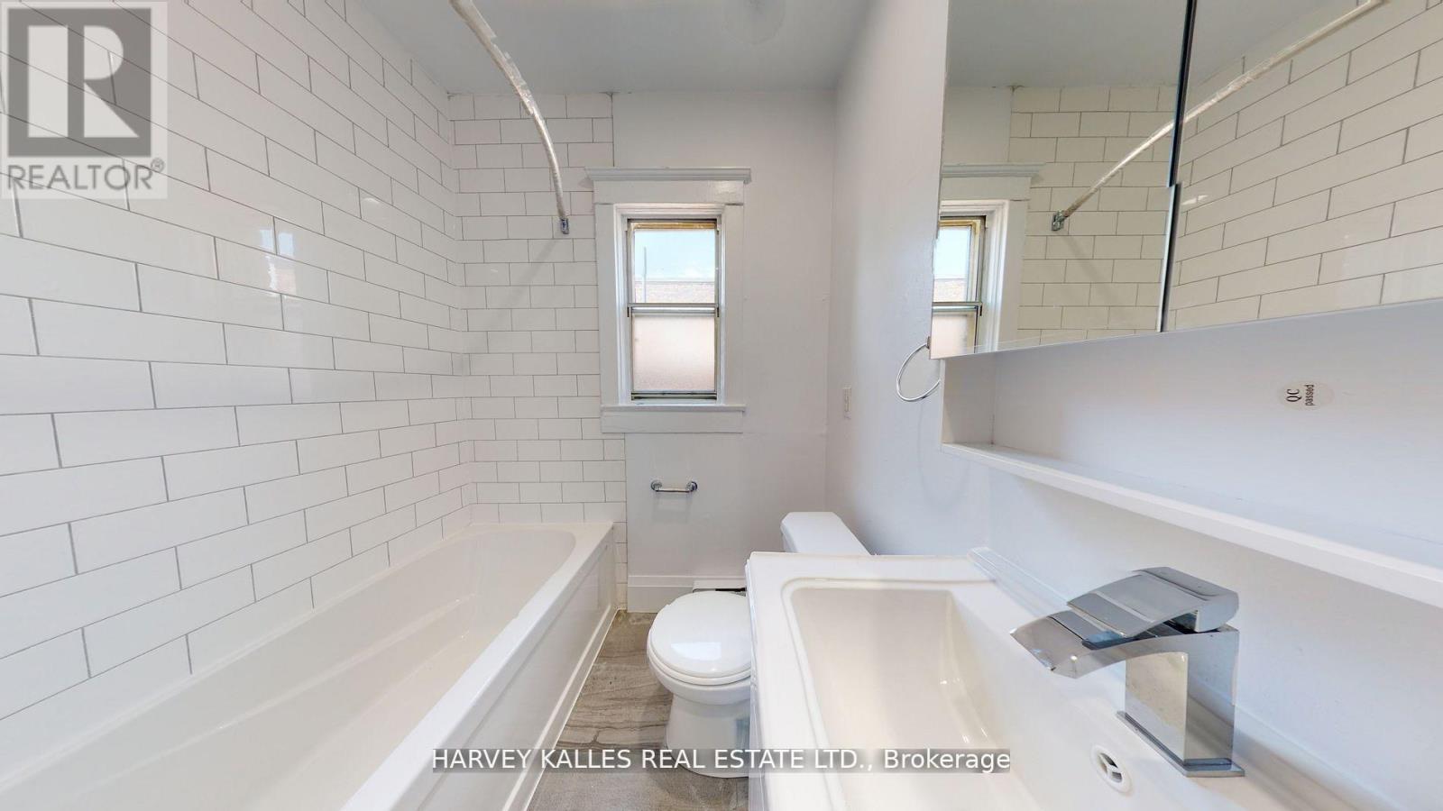 1 - 1065 BATHURST STREET