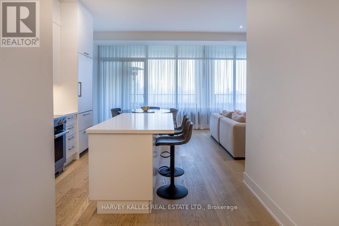 1013 - 111 ST CLAIR AVENUE W