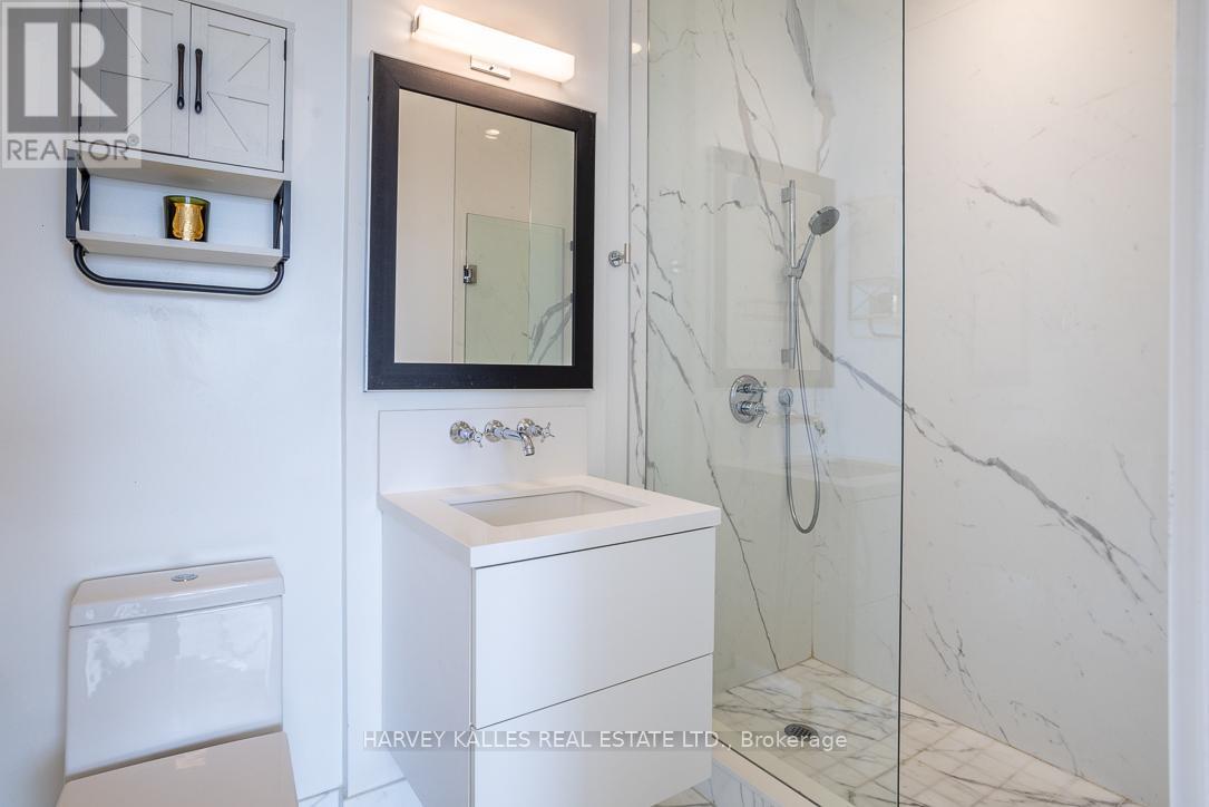 1013 - 111 ST CLAIR AVENUE W