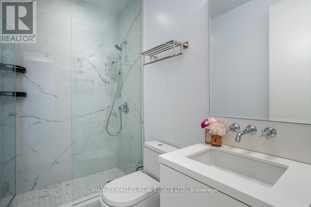 1013 - 111 ST CLAIR AVENUE W