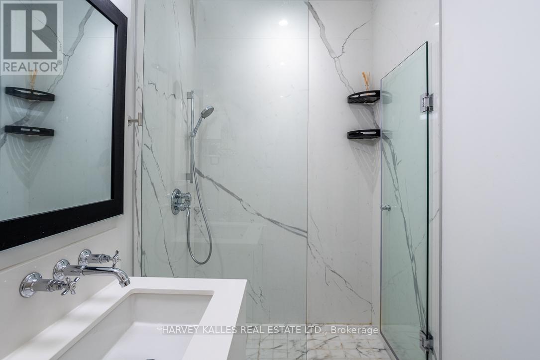1013 - 111 ST CLAIR AVENUE W