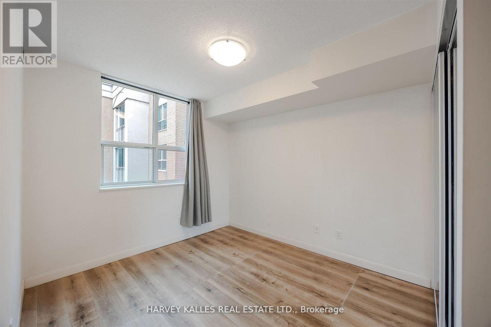 1405 - 323 RICHMOND STREET E