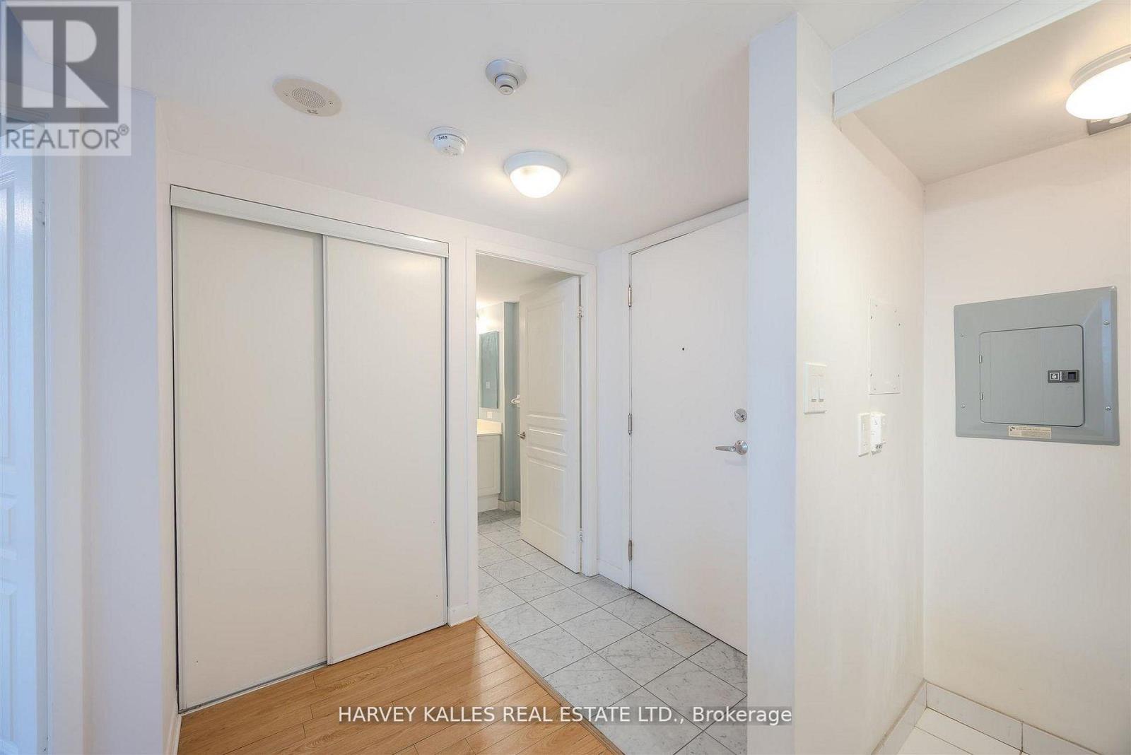 1405 - 323 RICHMOND STREET E