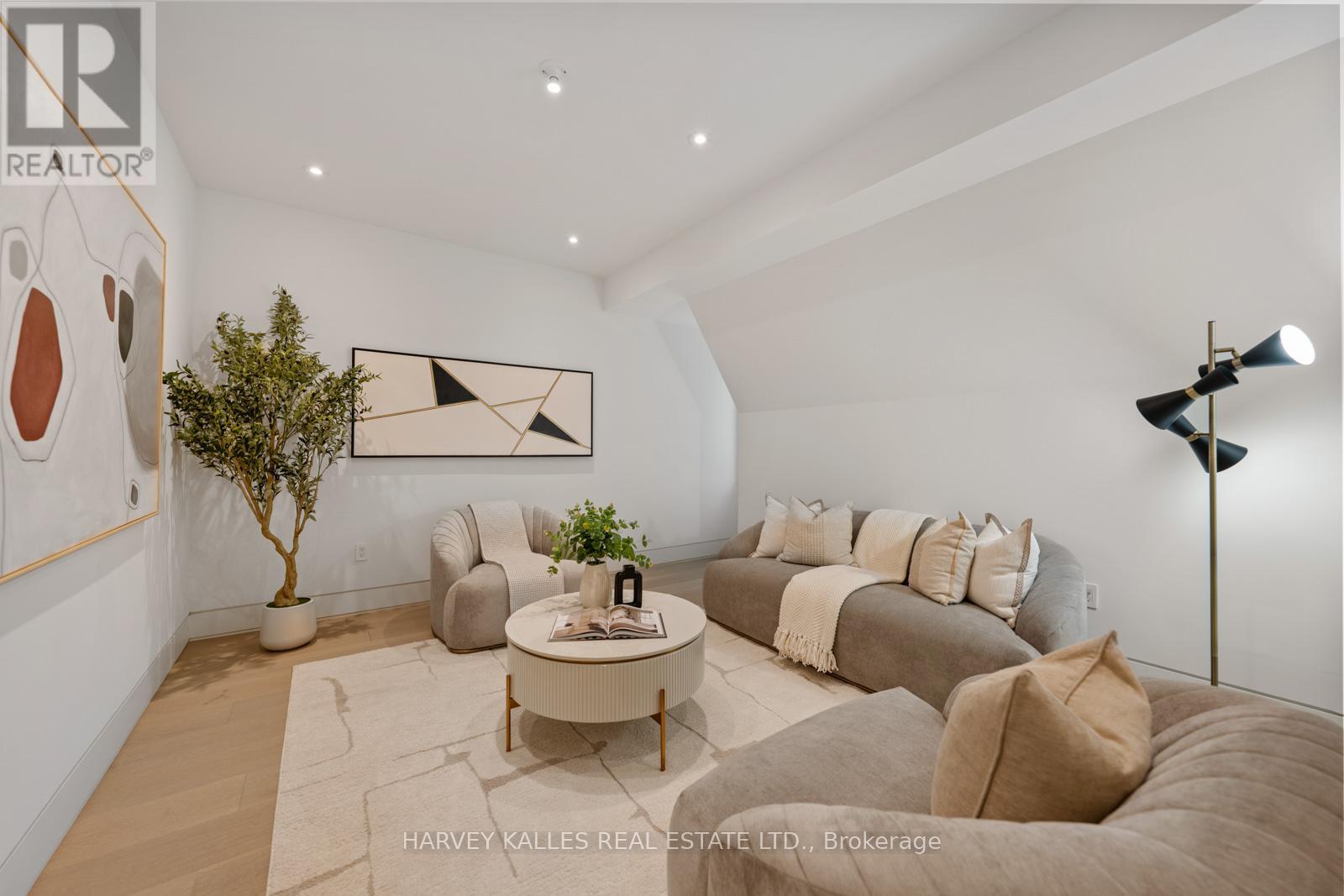 335 LYTTON BOULEVARD