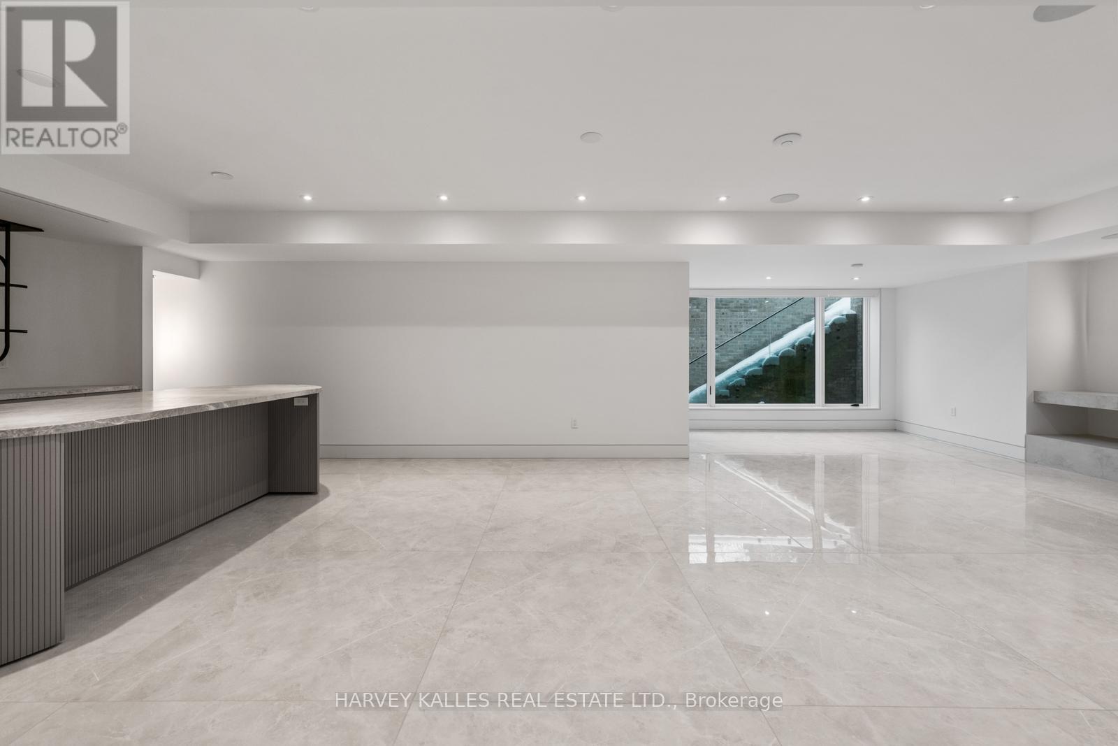 335 LYTTON BOULEVARD