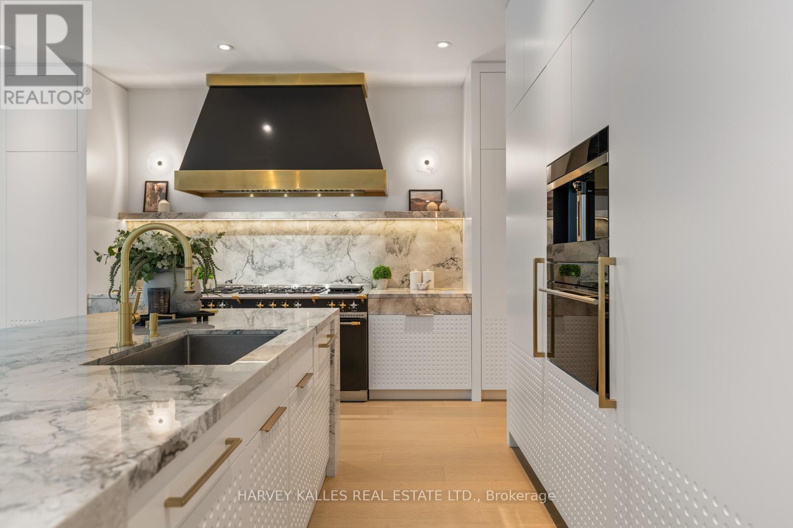 335 LYTTON BOULEVARD