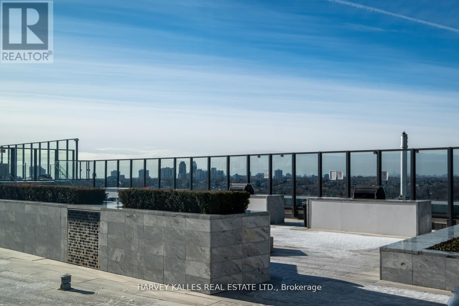 941 - 8 HILLSDALE AVENUE E