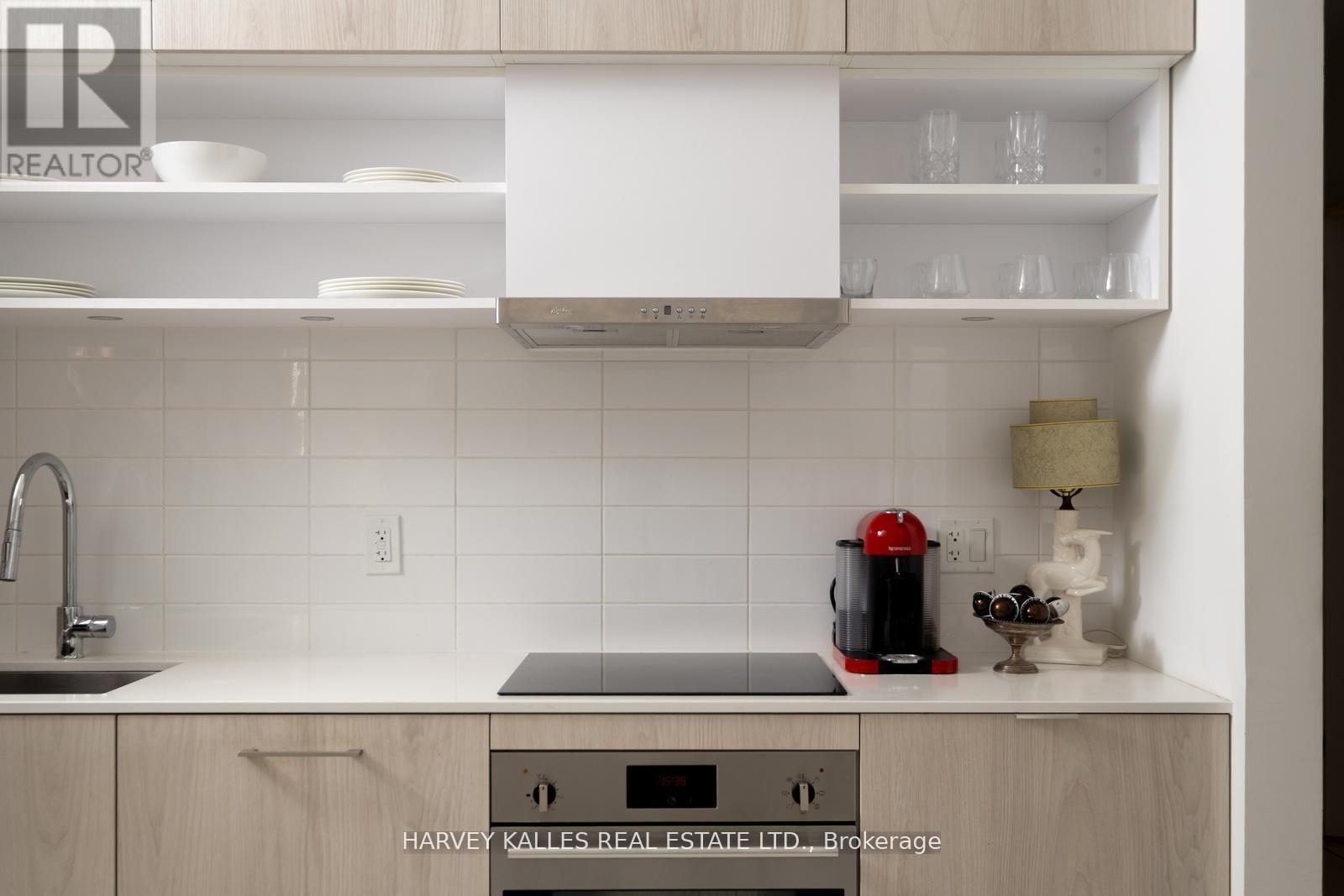 941 - 8 HILLSDALE AVENUE E