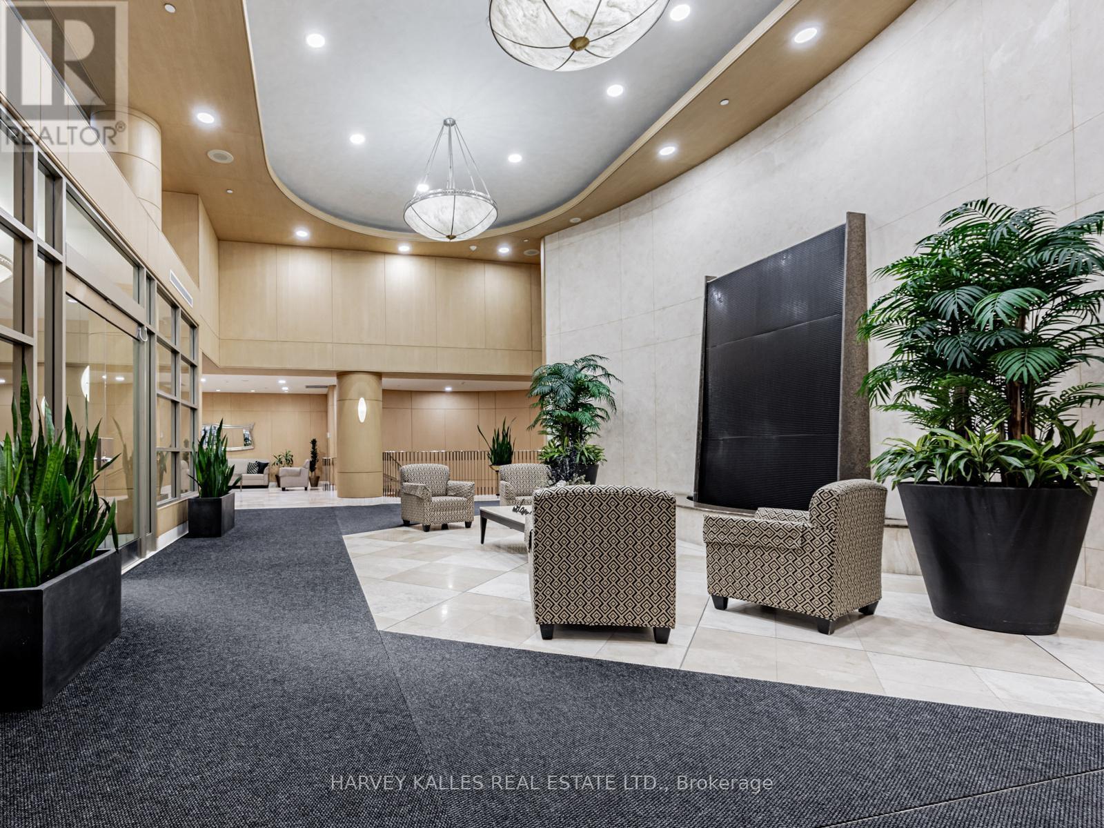 1203 - 123 EGLINTON AVENUE E