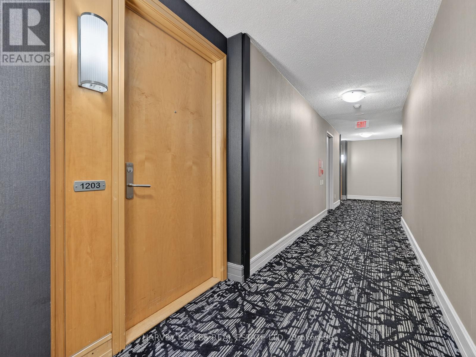 1203 - 123 EGLINTON AVENUE E