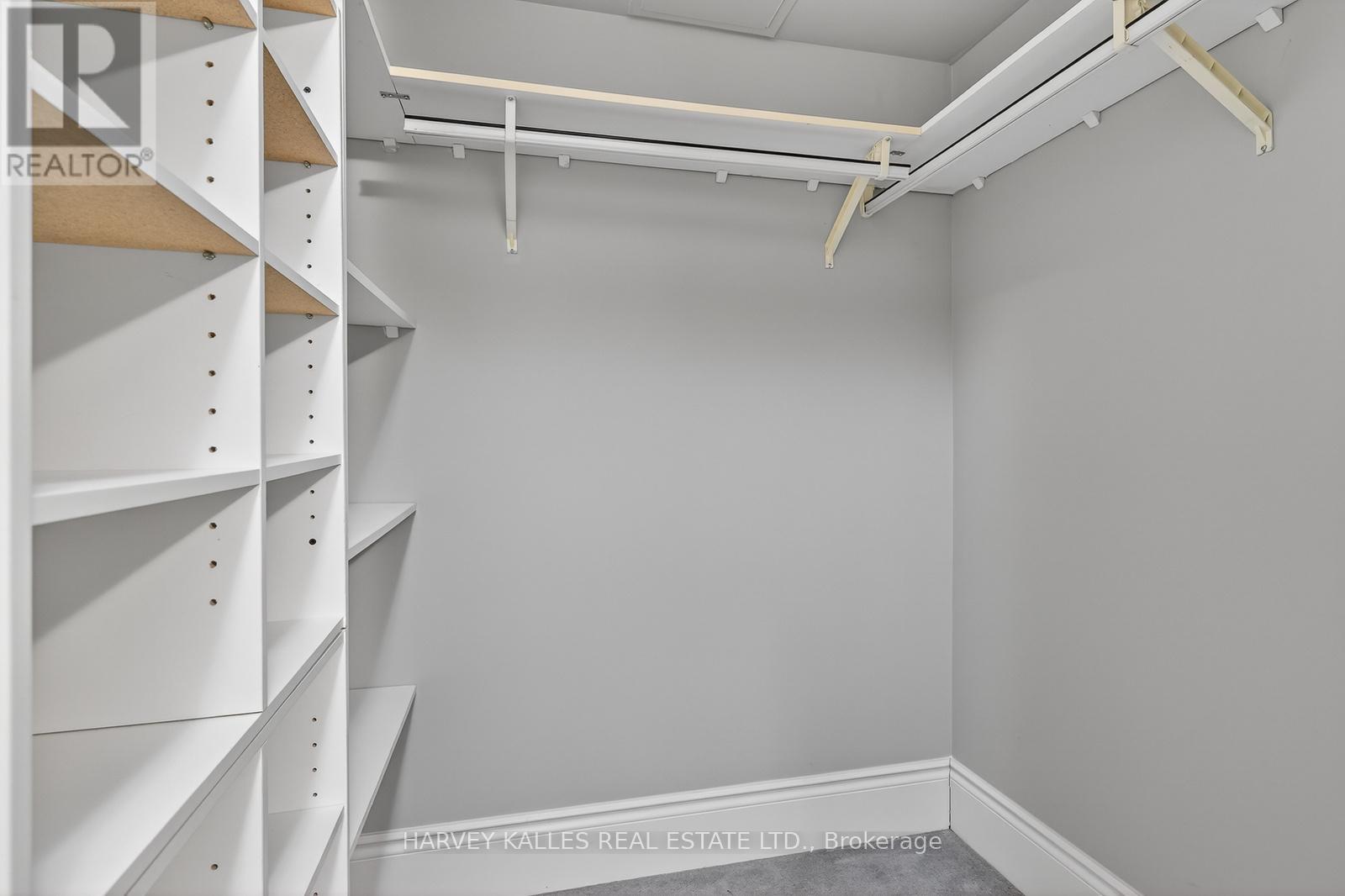 1203 - 123 EGLINTON AVENUE E