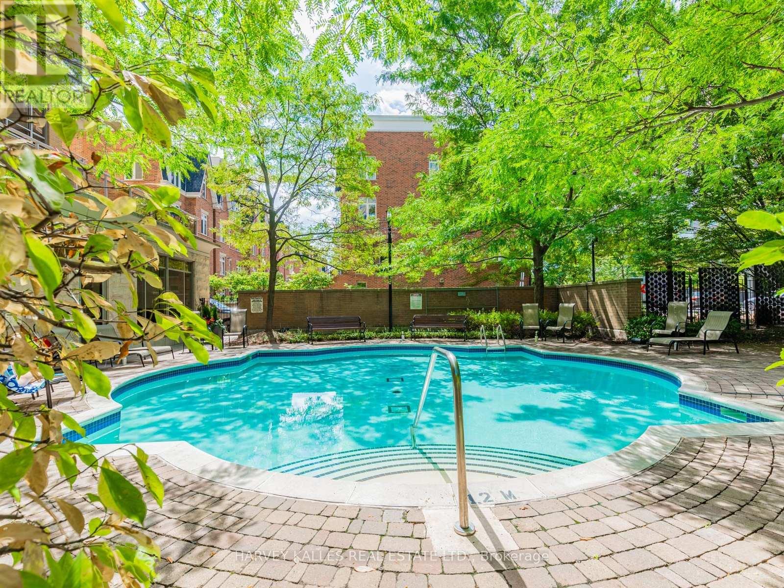 1203 - 123 EGLINTON AVENUE E