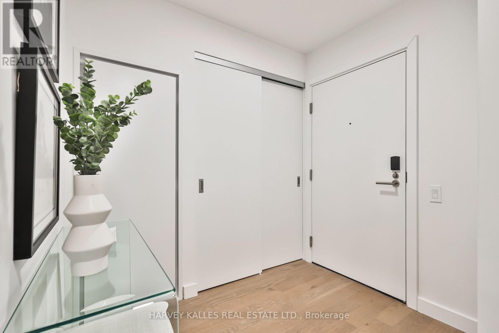 407 - 1720 BAYVIEW AVENUE