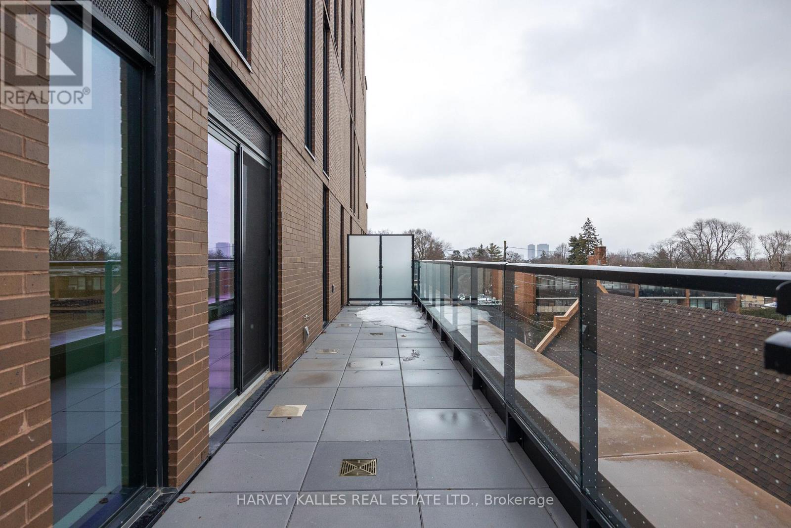 407 - 1720 BAYVIEW AVENUE