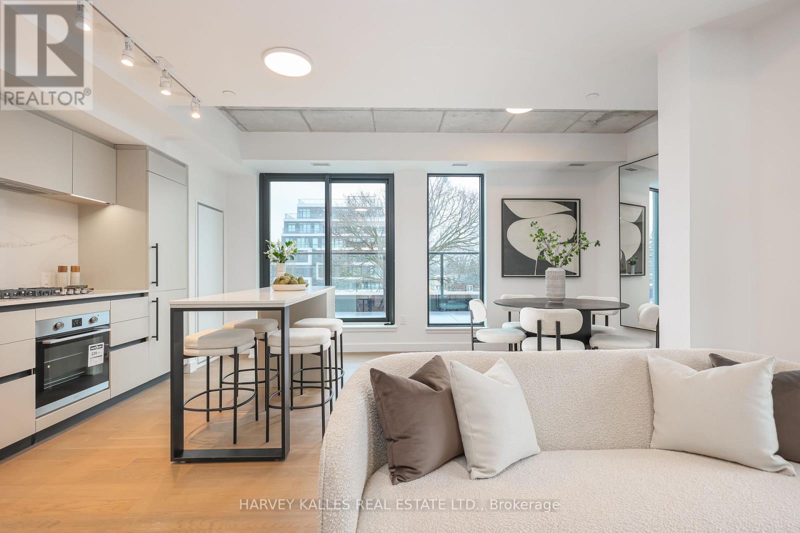 407 - 1720 BAYVIEW AVENUE