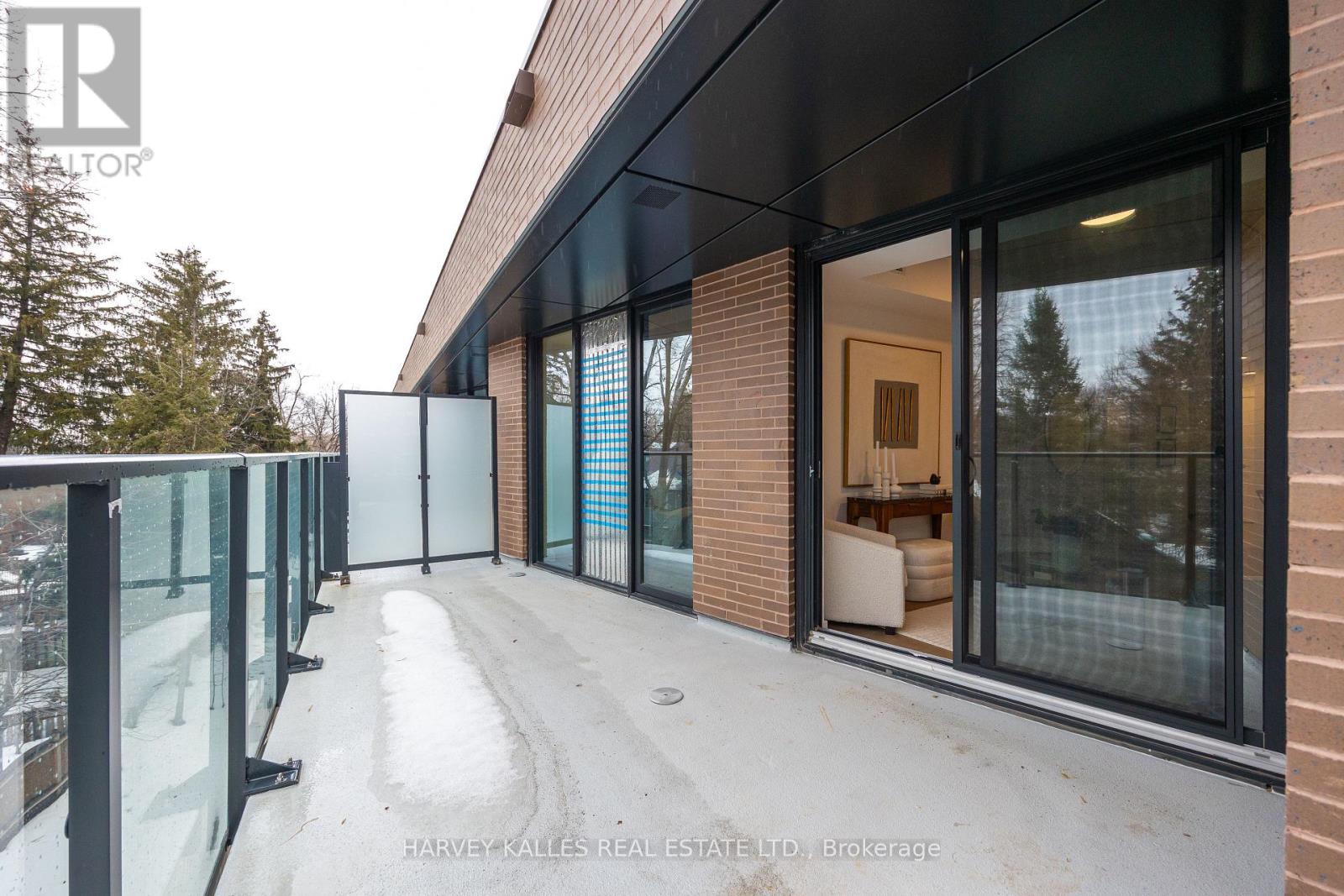 407 - 1720 BAYVIEW AVENUE