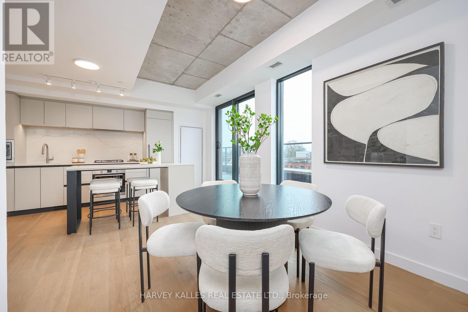 407 - 1720 BAYVIEW AVENUE