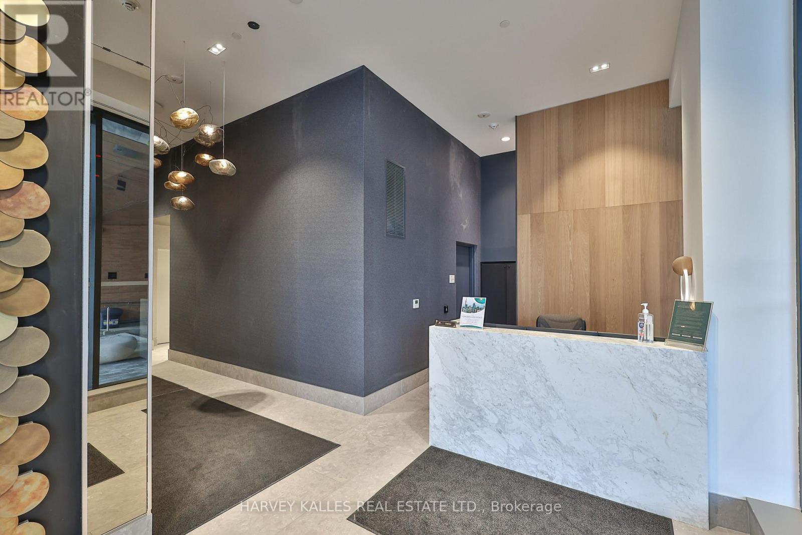 407 - 1720 BAYVIEW AVENUE